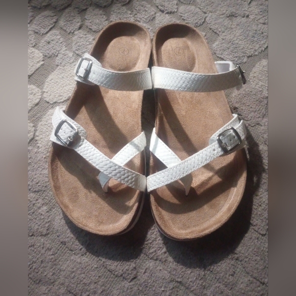 Shoes - White Strappy Sandals